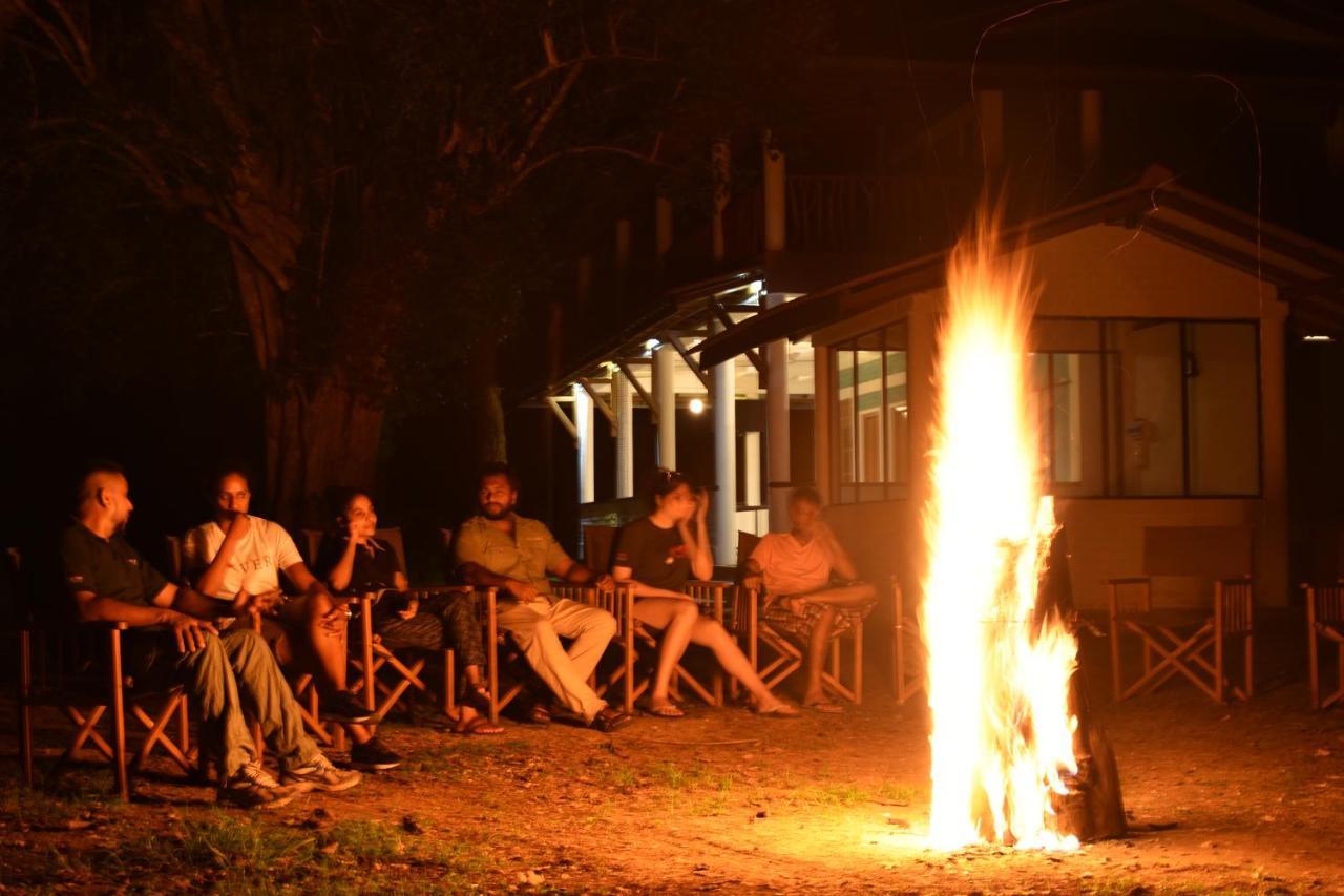 Funky Leopard Safari Lodge Bordering Yala National Park كاتاراغاما المظهر الخارجي الصورة