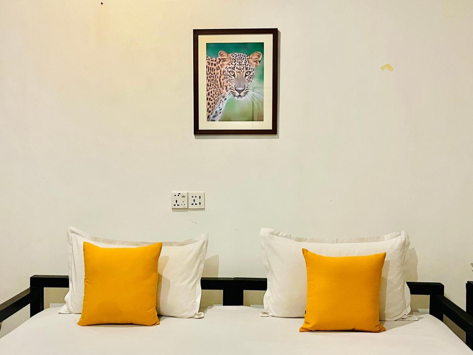 Funky Leopard Safari Lodge Bordering Yala National Park كاتاراغاما المظهر الخارجي الصورة