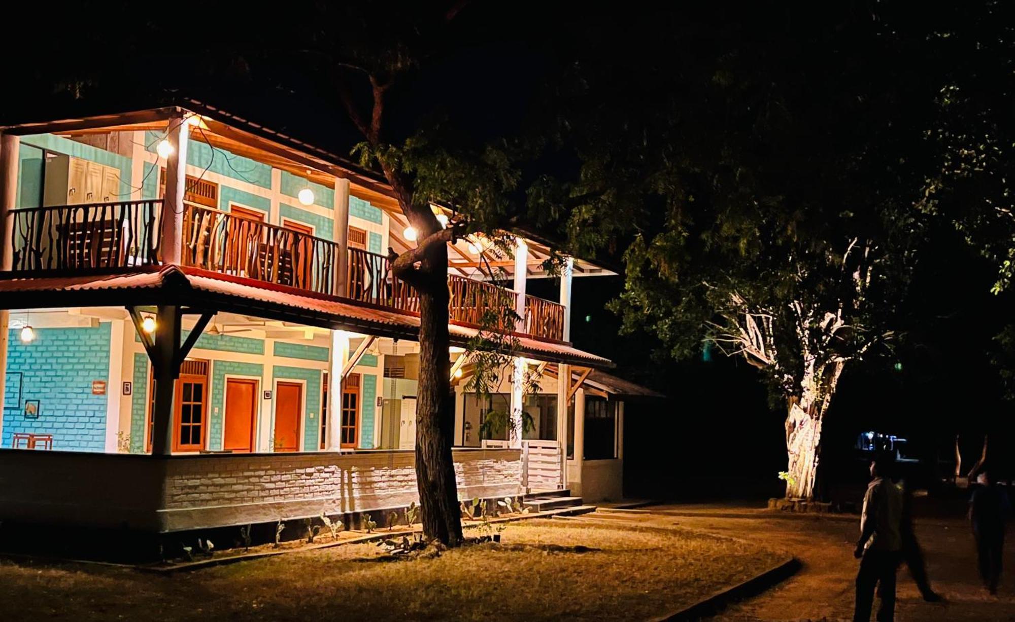 Funky Leopard Safari Lodge Bordering Yala National Park كاتاراغاما المظهر الخارجي الصورة