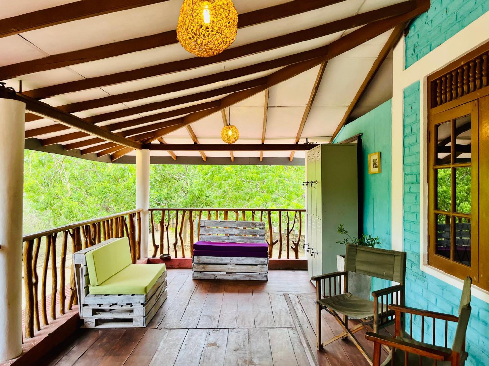 Funky Leopard Safari Lodge Bordering Yala National Park كاتاراغاما المظهر الخارجي الصورة