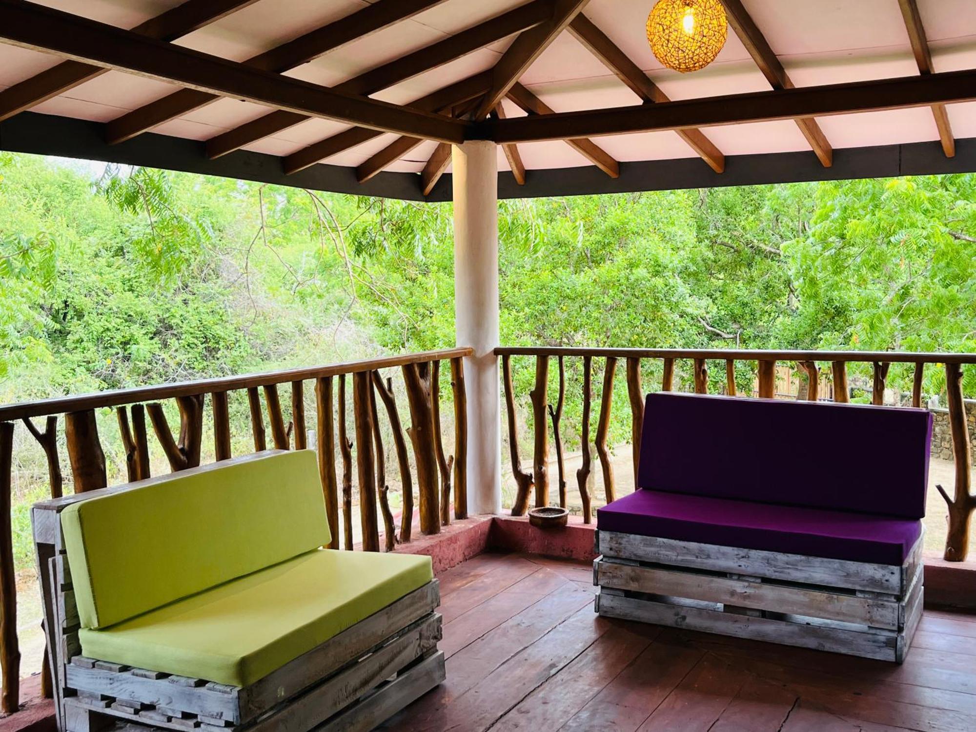Funky Leopard Safari Lodge Bordering Yala National Park كاتاراغاما المظهر الخارجي الصورة