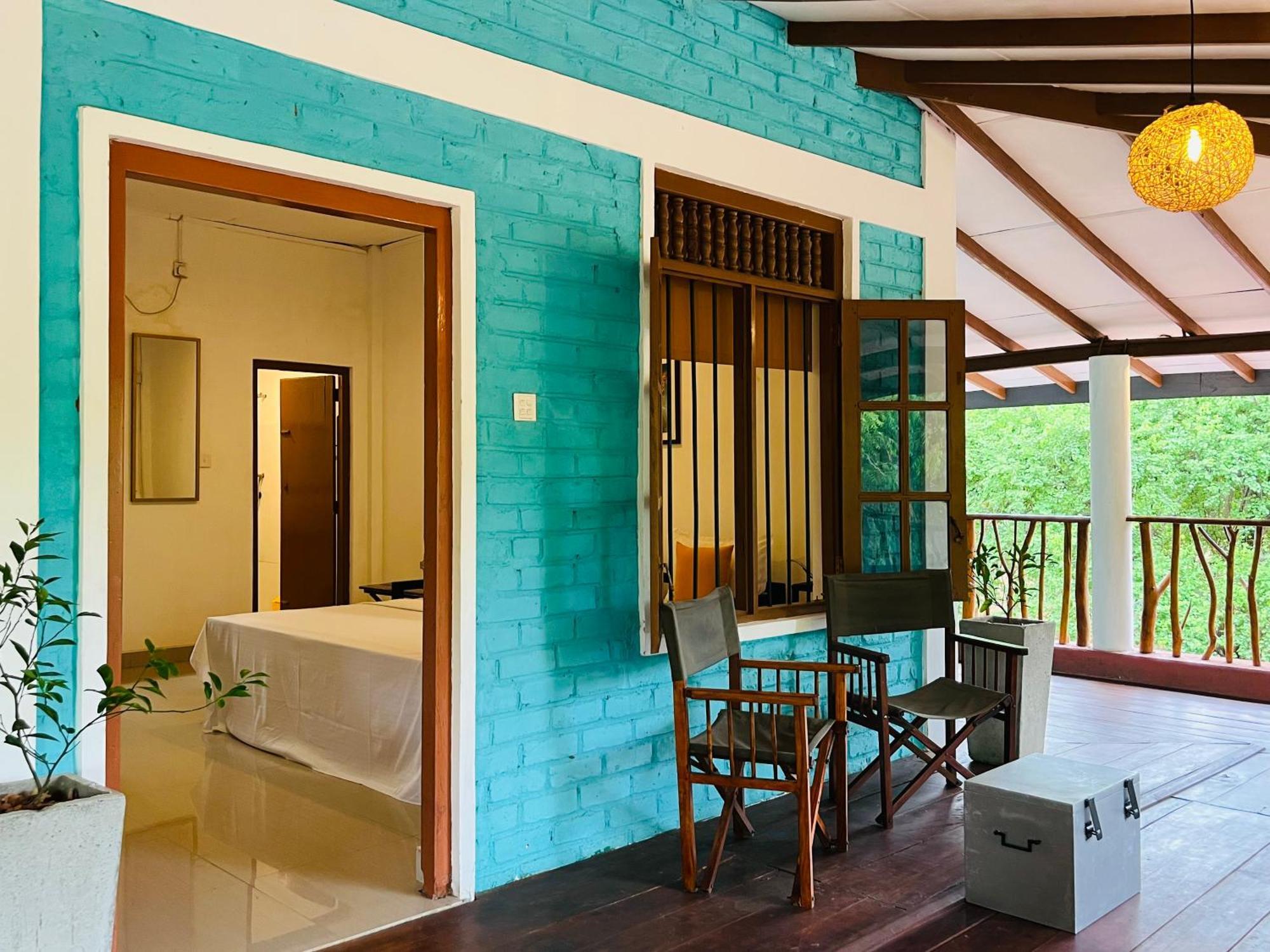 Funky Leopard Safari Lodge Bordering Yala National Park كاتاراغاما المظهر الخارجي الصورة