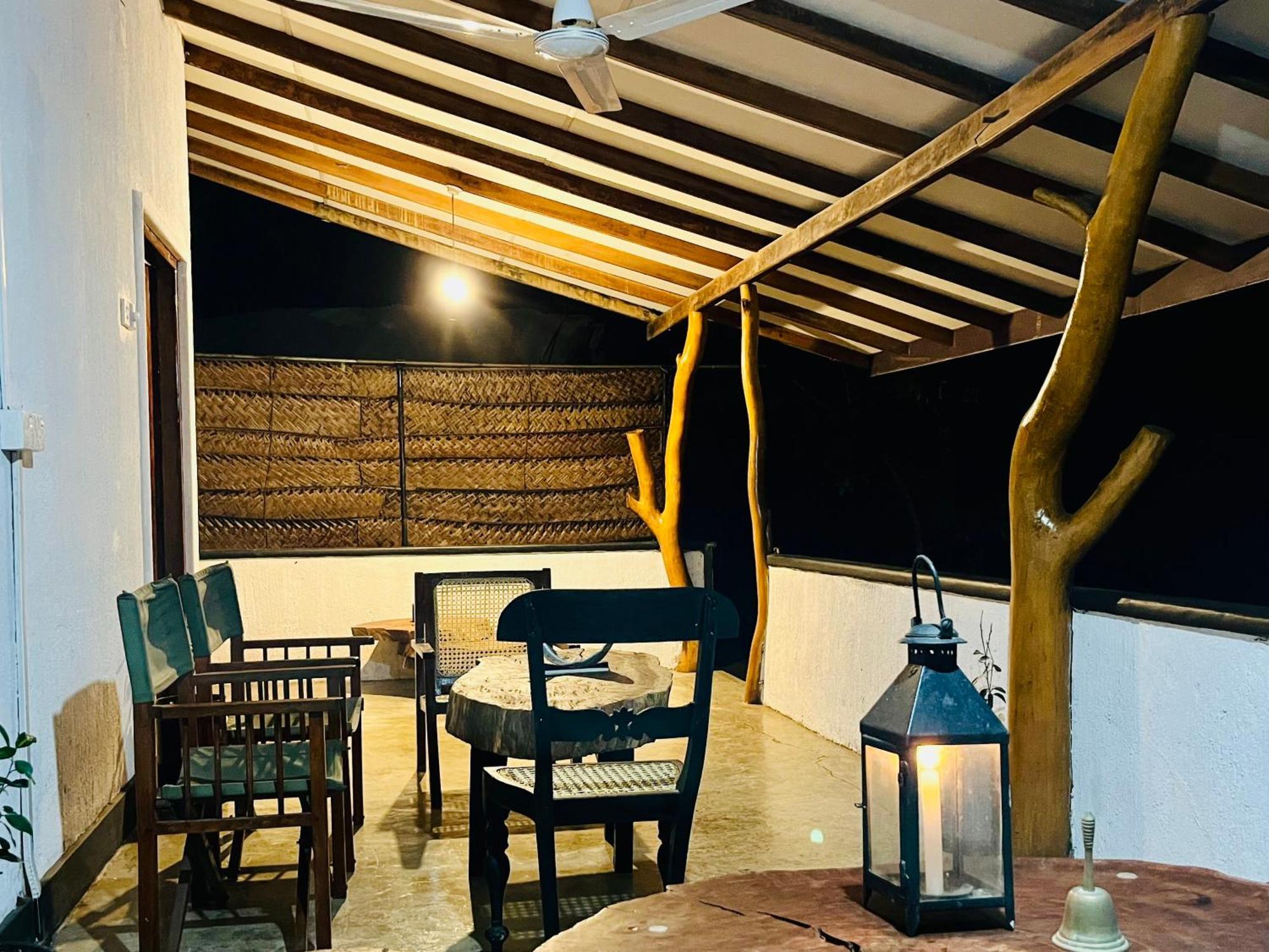 Funky Leopard Safari Lodge Bordering Yala National Park كاتاراغاما المظهر الخارجي الصورة